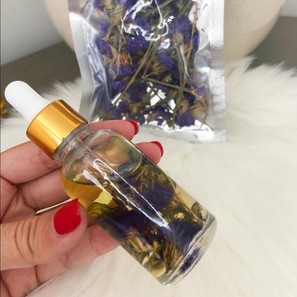 Press on Nails | Fake Nails | Cuticle Oil - Picture 2 of 7